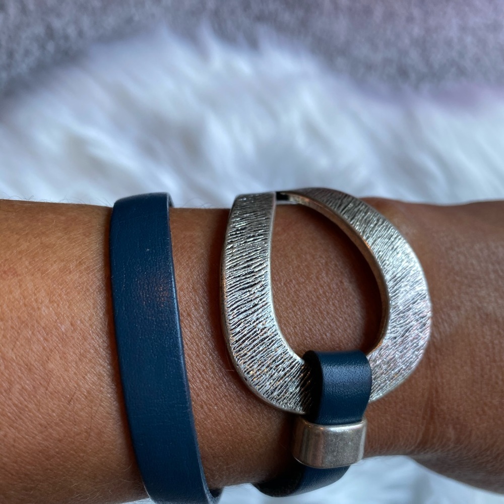 SAACHI Leather Wrap Cuff Bracelet Navy Blue Silver - Picture 5 of 8